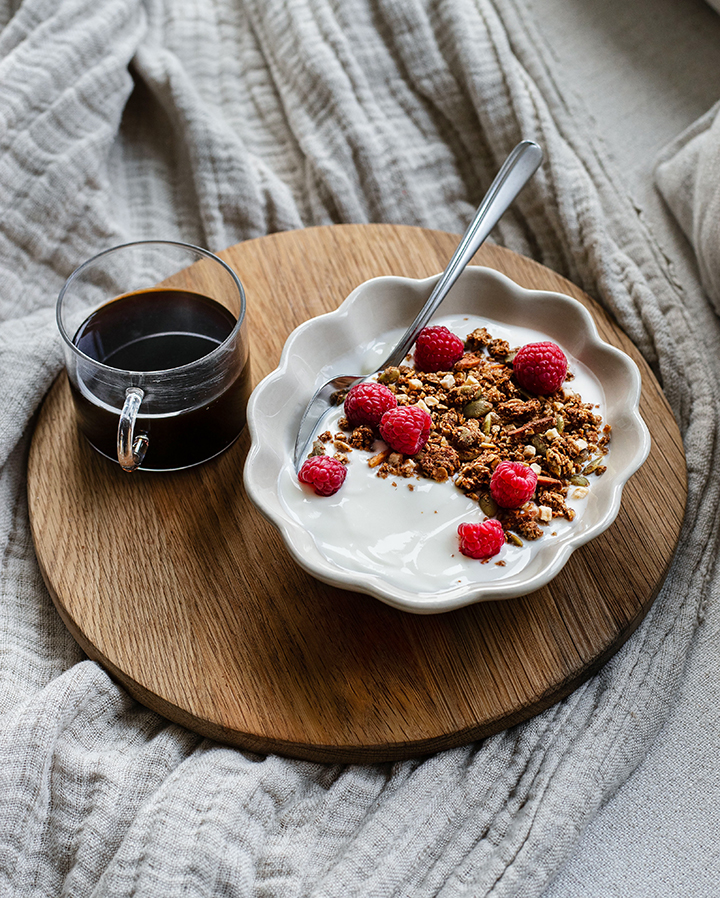 GRANOLA - ÄPPLE OCH MANDEL (380 g) i gruppen ALLA PRODUKTER / GRANOLA hos MR CAKE (450005)