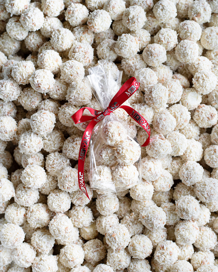 CREAMY & CHUNKY COCONUT chokladtryfflar (5 st) i gruppen ALLA PRODUKTER / SWEET SNACKS hos MR CAKE (450039)