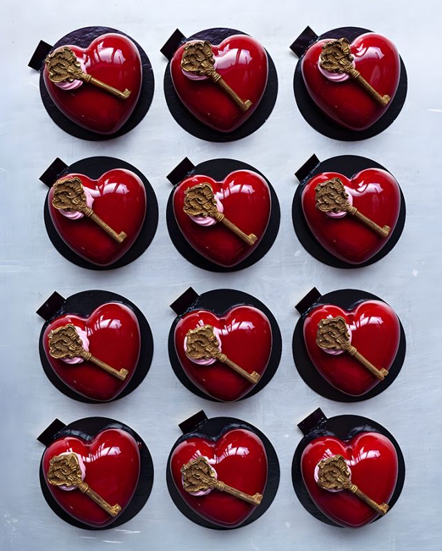 KEY TO HEART - MR CAKE ALLA HJÄRTANS DAG BAKELSE - VALENTINE