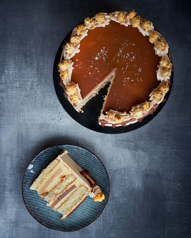 SALTED CARAMEL CAKE
