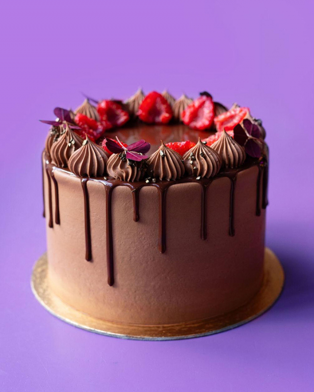 LITTLE DEVILS CHOCOLATE CAKE