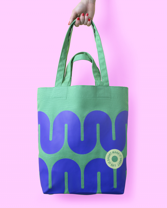MR Cake Tote Bag Green - Grön tygväska - Official Merch