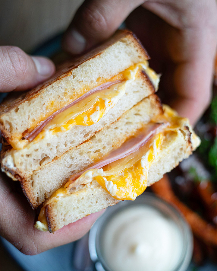 GRILLED CHEESE AND HAM i gruppen KAFÉER & SORTIMENT / BRUNCH - WEEKEND hos MR CAKE (310004)