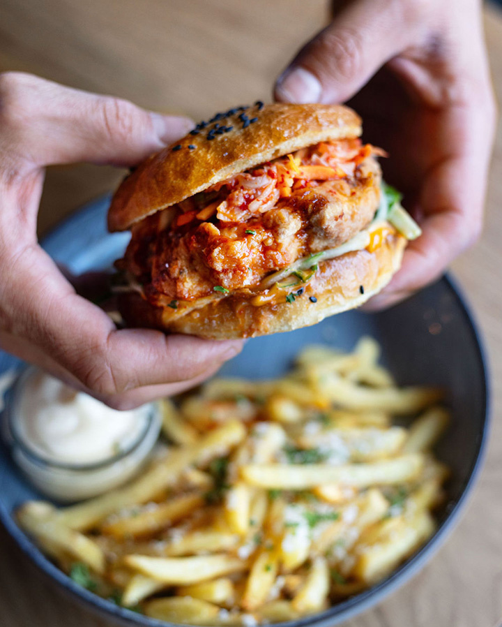 KOREAN CHICKEN BURGER
